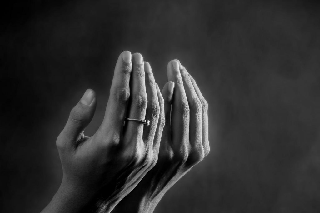 pray, hands, islamic-6268224.jpg